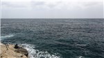 Der Fischer und das Meer am Felsen Es Pontas